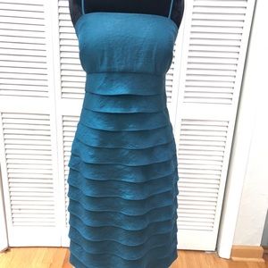 Beautiful Jessica Howard dress spaghetti straps